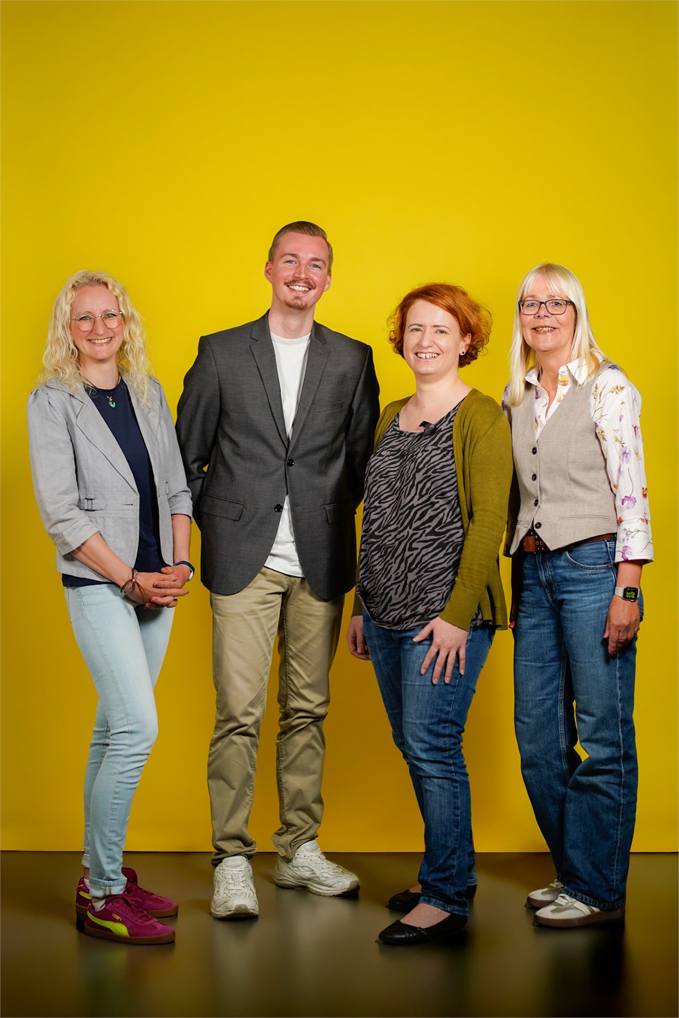 Teamfoto von Mangoblau B2B Media für die Oldenburgische Wirtschaft